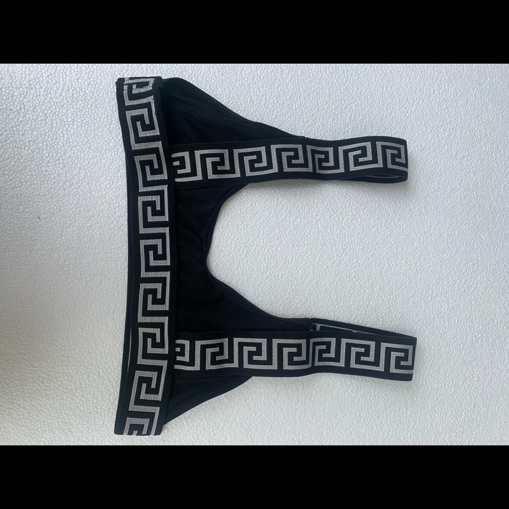 PrettyLittleThing Bikini top - Picture 3 of 3